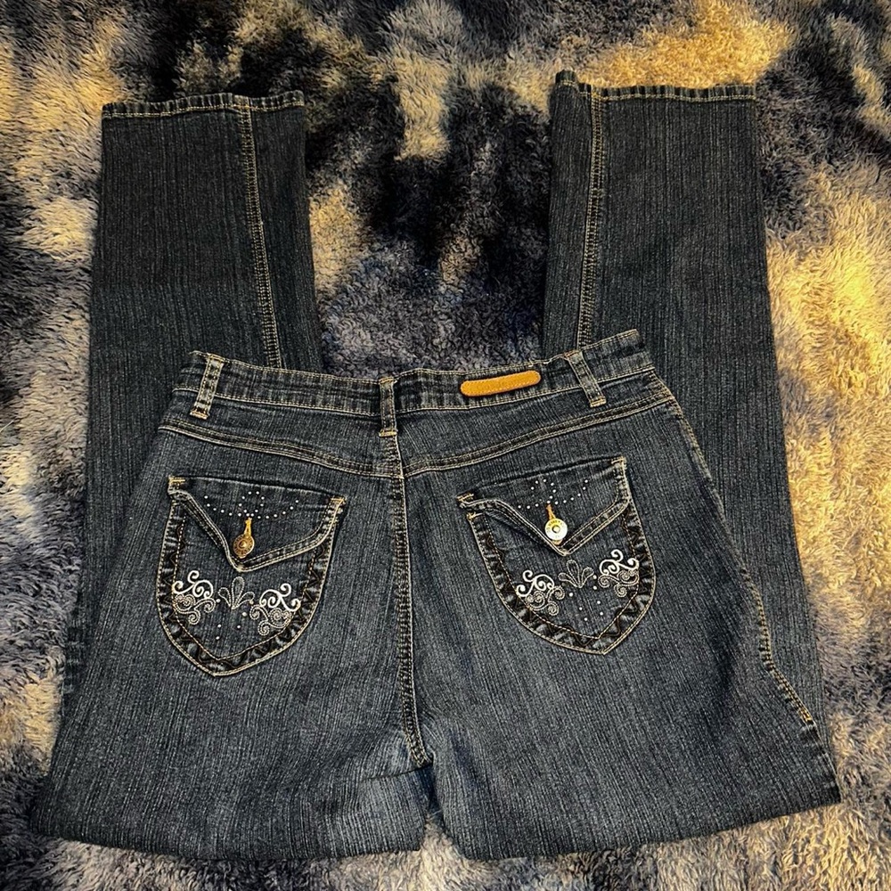 Cos jeans women denim size 8 (32x21) with unique back pocket details embroidery